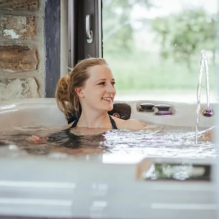 דירה Valley View With Private Wellness *